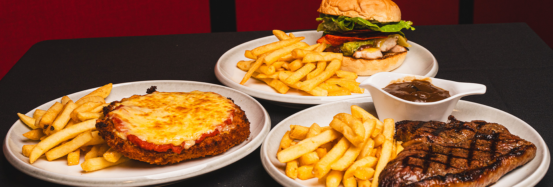 Lyndoch Hotel Restaurant Meals Burger, Schnitzel, Steak, Chips