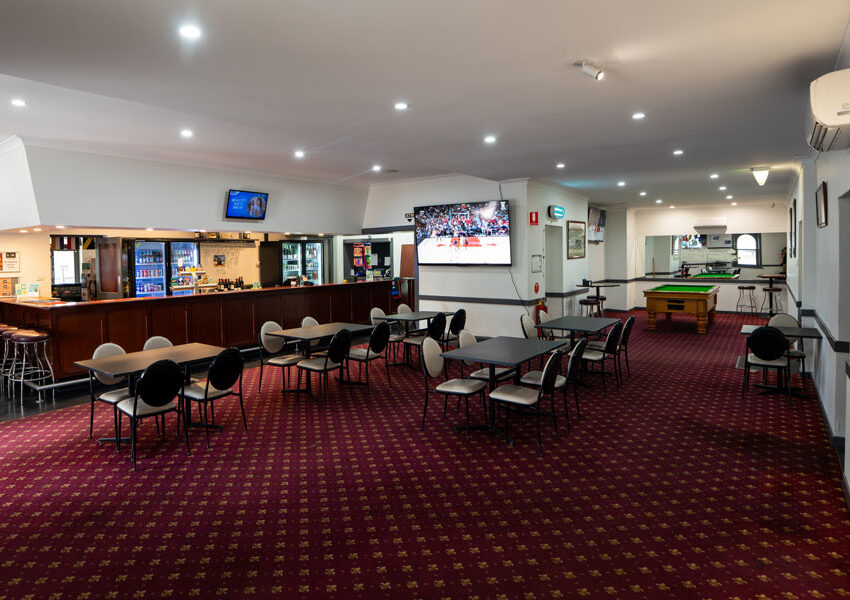 Lyndoch Hotel Restaurant Bar